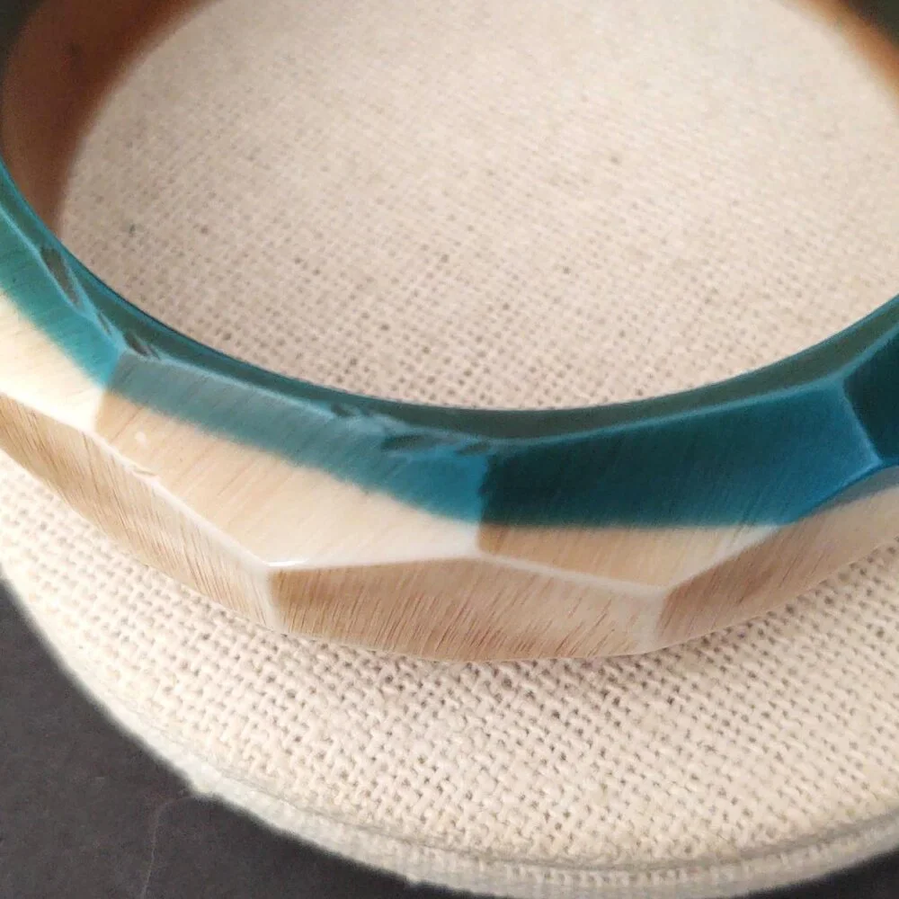 Blue and beige faceted resin bangle